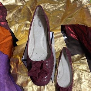 Nice Burgundy Shoe, size 10. Alex Maria, great shoe.